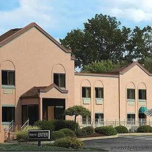 Best Budget Inn - 4
