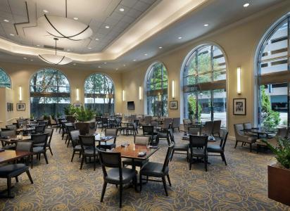 Hilton Indianapolis & Suites - 29