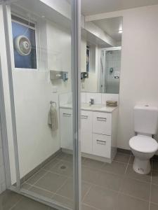 Adina Place Apartments - 9