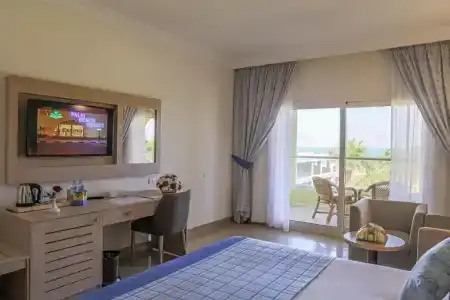 Palm Beach Resort Families and Couples only - 47