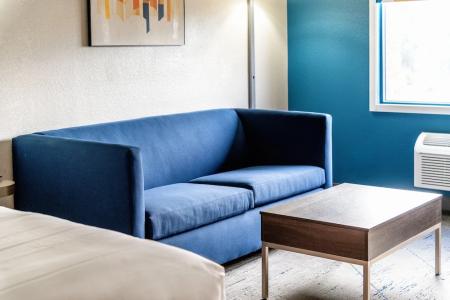 Holiday Inn Express & Suites Phoenix - West, an IHG - 44