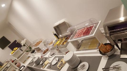Executive Inn Boutique - 11