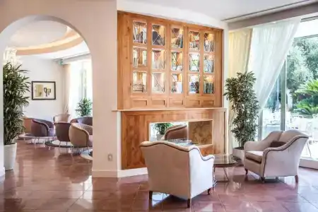 Aurelia - 7