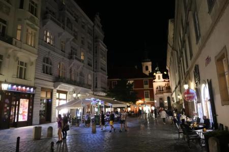 Liliova Prague Old Town - 12