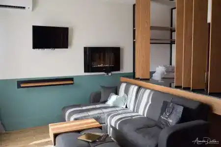Thalassa Apart - 90