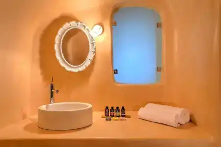 Luna Santorini Suites - 6