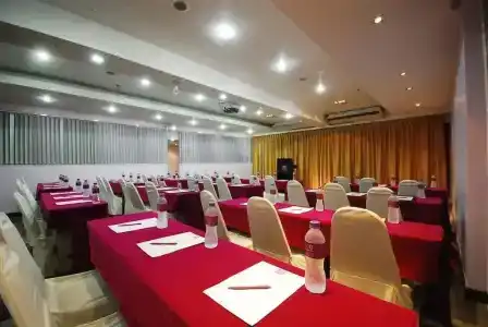 The Embassy Sathorn - 14