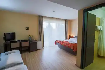 Ce Plaza - 45