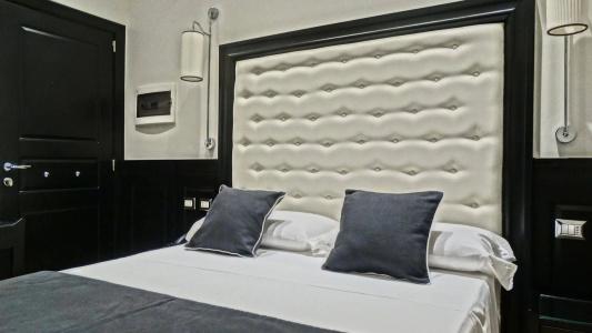 Vaticano Royal Suite Guest House - 4