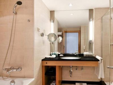 Crowne Plaza Budapest, An Ihg - 9