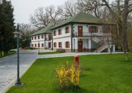 River Inn Resort And Spa - 1