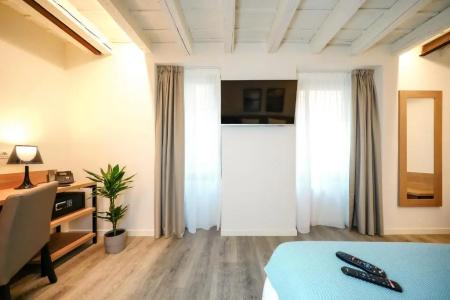 Bergamo Inn 15 - 44