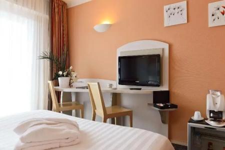 Best Western Astoria - 72