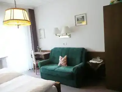 Olympia - 4