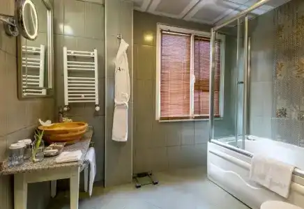 Amira Istanbul - 110