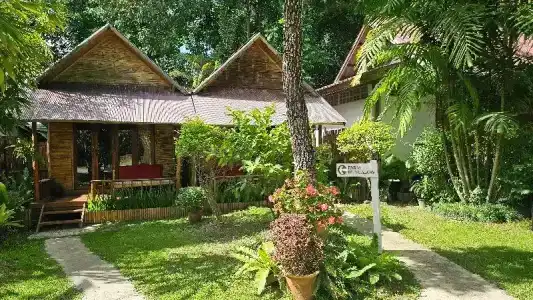 Pho Rak Nah - 102