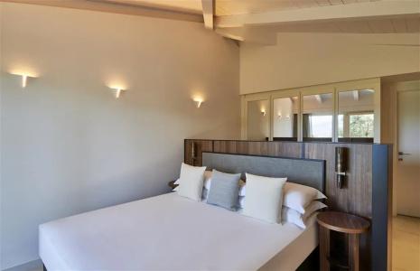 Baia Di Chia Resort Sardinia, Curio Collection By Hilton - 8