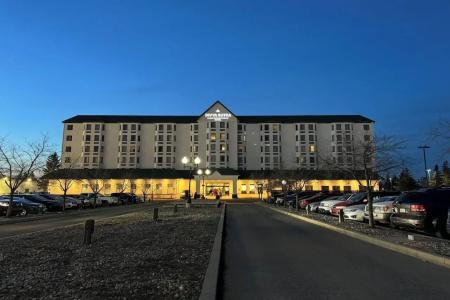 Ramada Plaza Airport and Conference Centre - 20