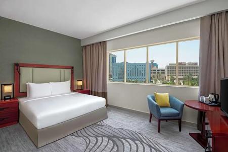 DoubleTree by Hilton Ras Al Khaimah - 36
