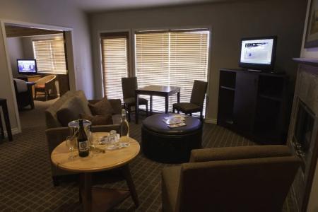 Pine Ridge Inn - 85