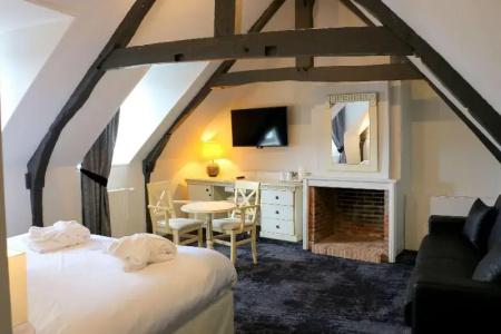 Best Western Le Cheval Blanc -Centre- Vieux Port - 52