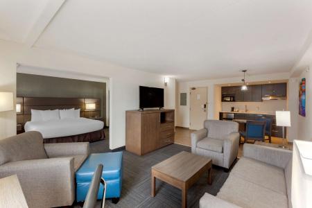 Best Western Plus Toronto Airport - 71