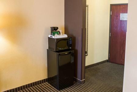 Med City & Suites - 27