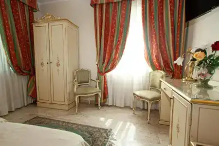 Viktoria Palace - 47