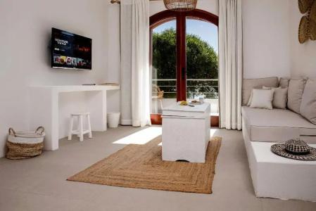 Villa Kale Suites with heated pool in winter - 30