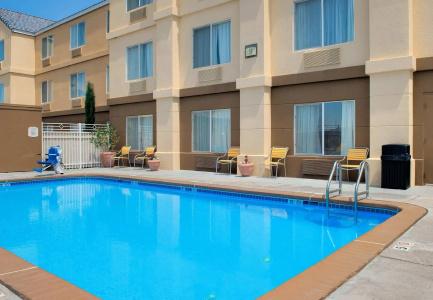 Fairfield Inn by Marriott - 15