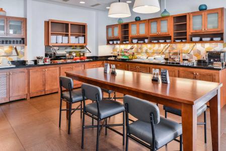 Hyatt Place - 25