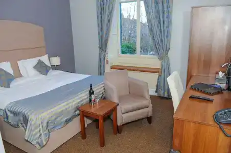 The Salisbury - 52