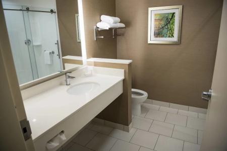 Fairfield Inn & Suites by Marriott Uptown/University Area - 38