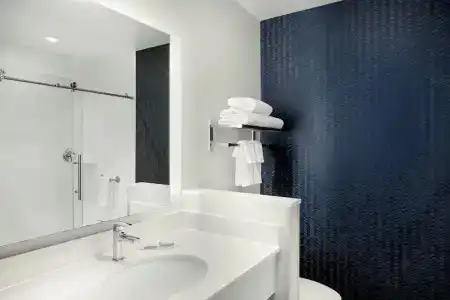 Fairfield Inn & Suites by Marriott Uptown/University Area - 33