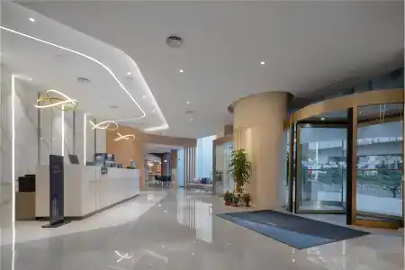 Holiday Inn Express Jinqiao Central, An Ihg - 1