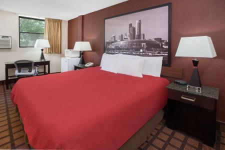 Super 8 by Wyndham Chicago IL - 22
