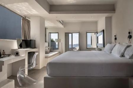 West East Suites - 83