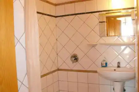 Hungaria Guesthouse - 5