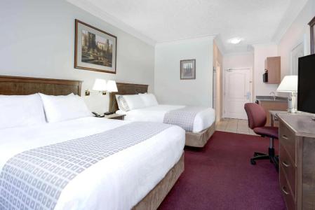 Elk Lake Inn & Suites - 70