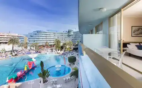 Mediterranean Palace - 13