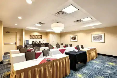 Hilton Garden Inn - 24