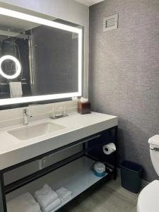 Houston Marriott North - 50