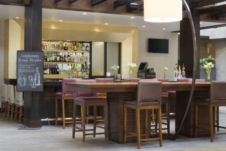 Embassy Suites by Hilton - 11