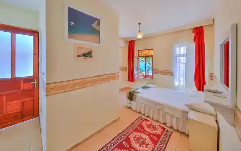 Ates Pension - 32
