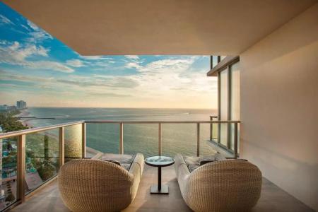 The St Regis Bal Harbour Resort - 43