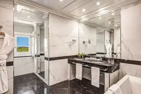 Splendide Royal - Small Luxury Hotels of the World - 11