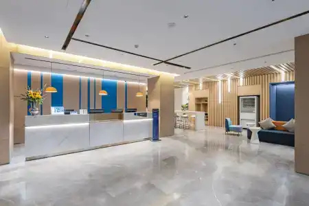 Holiday Inn Express Shanghai Expo Centre, An Ihg - 1