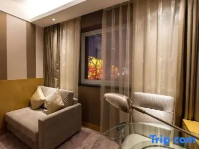 Grand Skylight Catic - 92