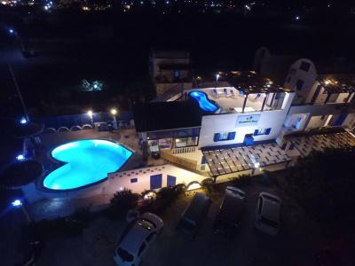 Honeymoon Beach Studios - 14
