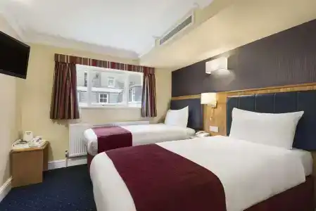 Days Inn Hyde Park - 29
